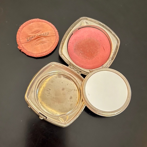 Vintage Art Nouveau Djer Kiss Compact circa 1925 - Picture 7 of 8